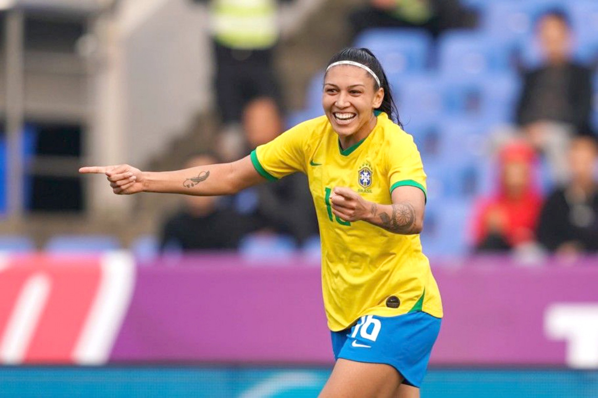 Jogadora era uma das apostas da seleção feminina na França 