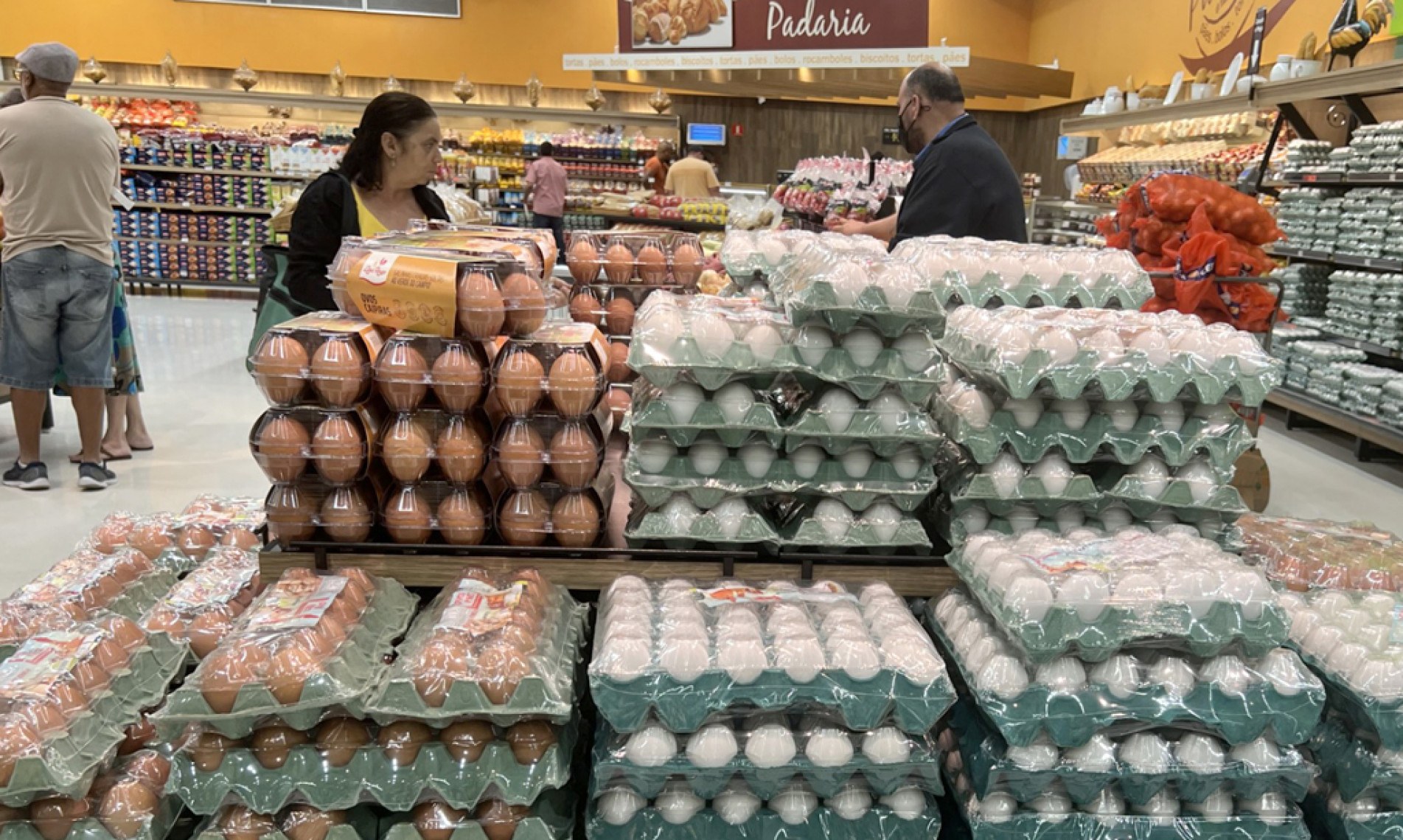 Supermercados e farmácias tiveram maior impacto no índice
