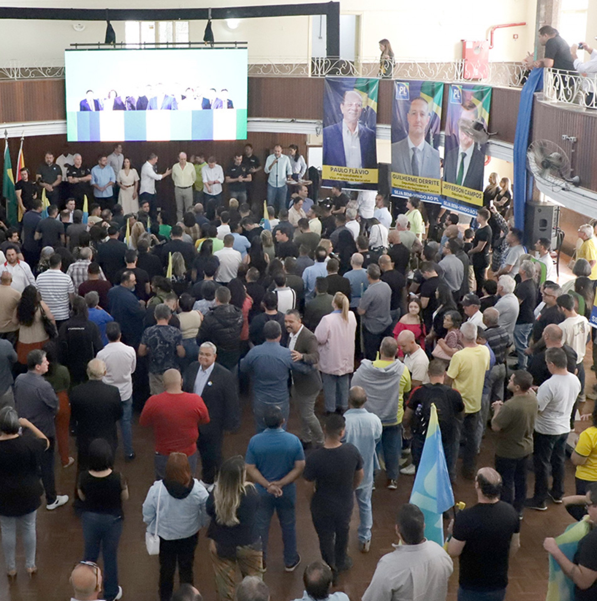 Evento de ontem reuniu diversas autoridades e foi aberto ao público
