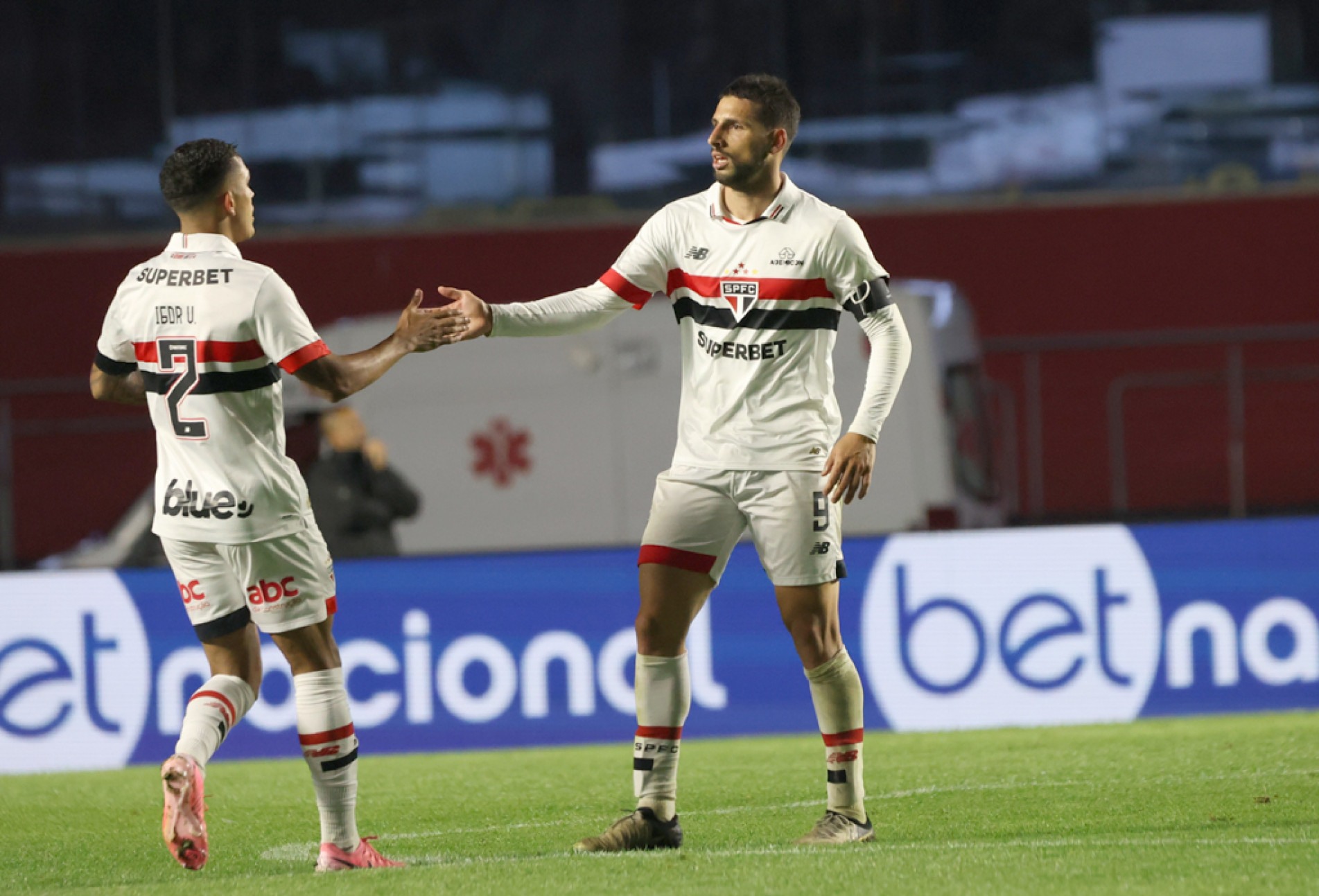 Calleri fez gol no rebote, aos 34 minutos do segundo tempo