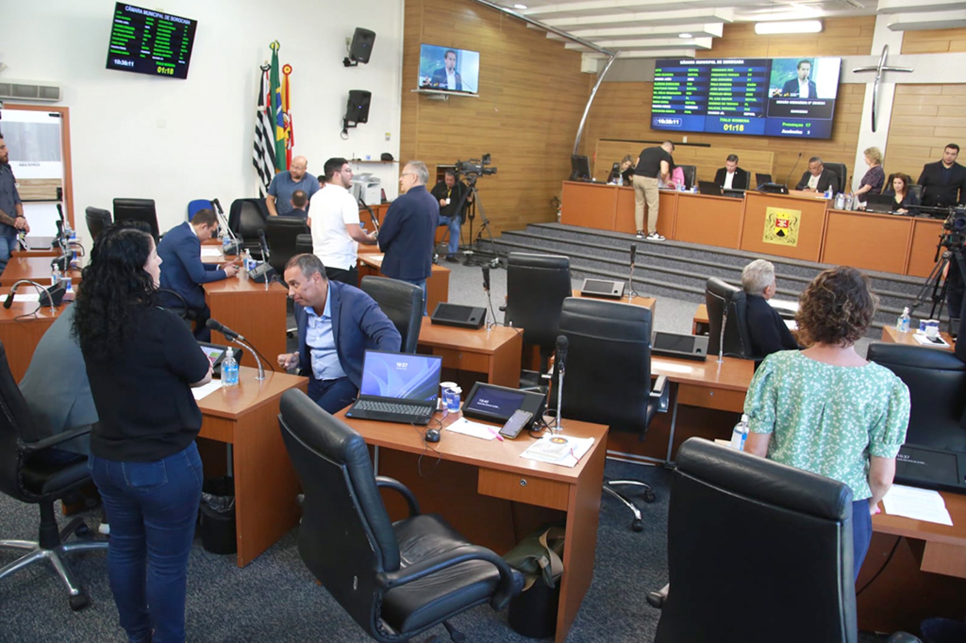 Vereadores discutem hoje a possibilidade de pacientes com receitas de médicos particulares conseguir medicamentos na rede pública
