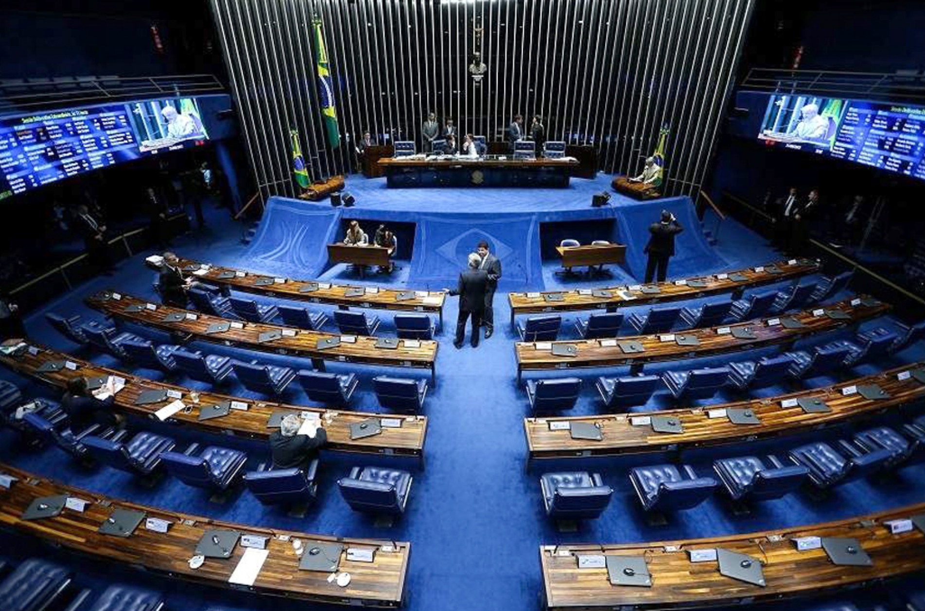 Votação do projeto no Senado prevista para ontem foi adiada para a terça-feira (20)