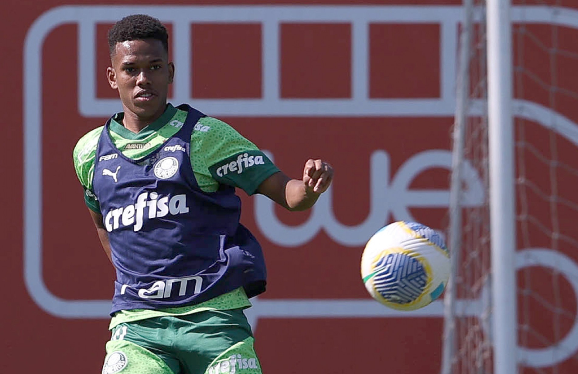 É a 1ª convocação do atacante do Palmeiras, de 17 anos