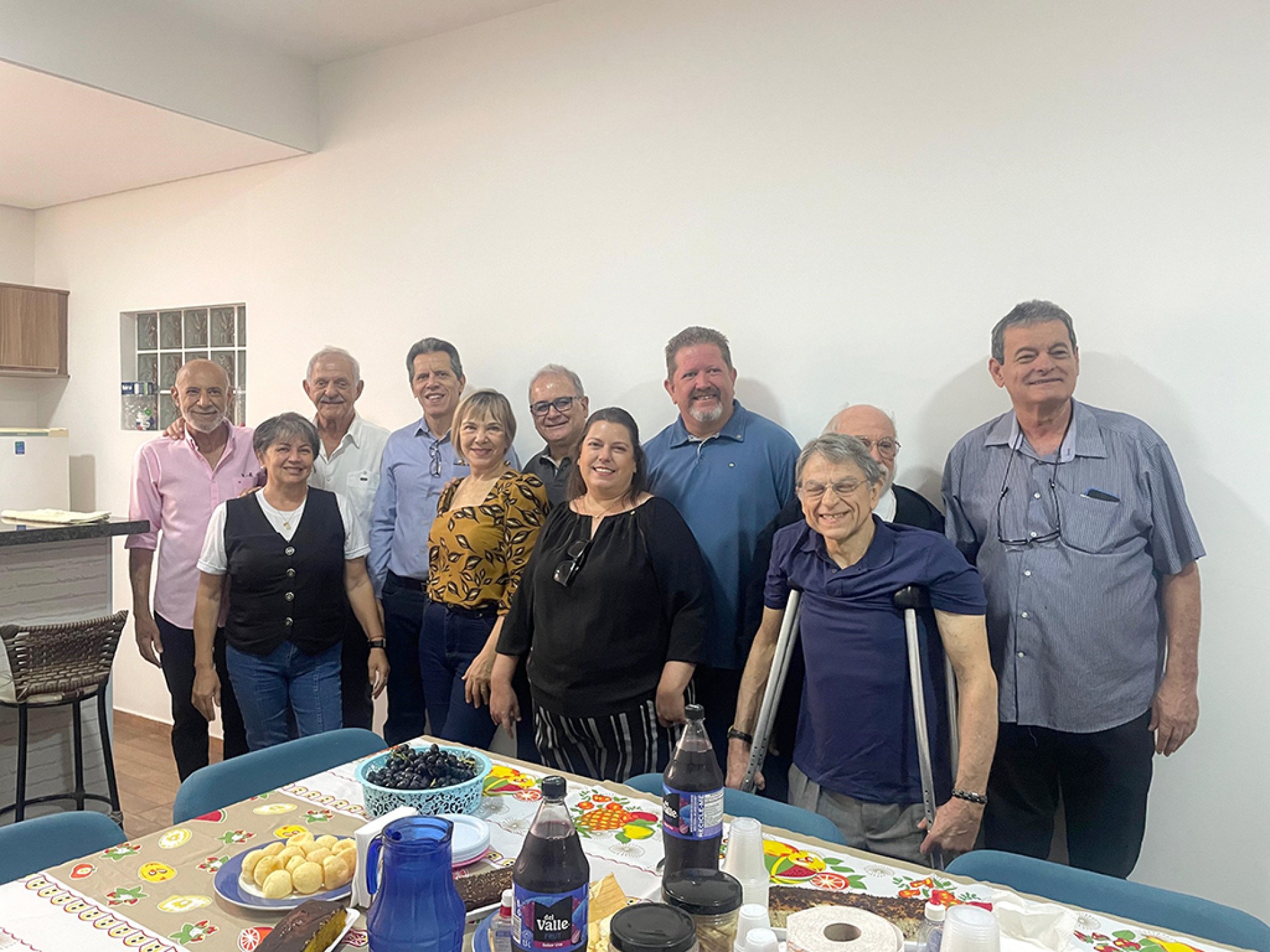 Voluntários participam de café da manhã especial
