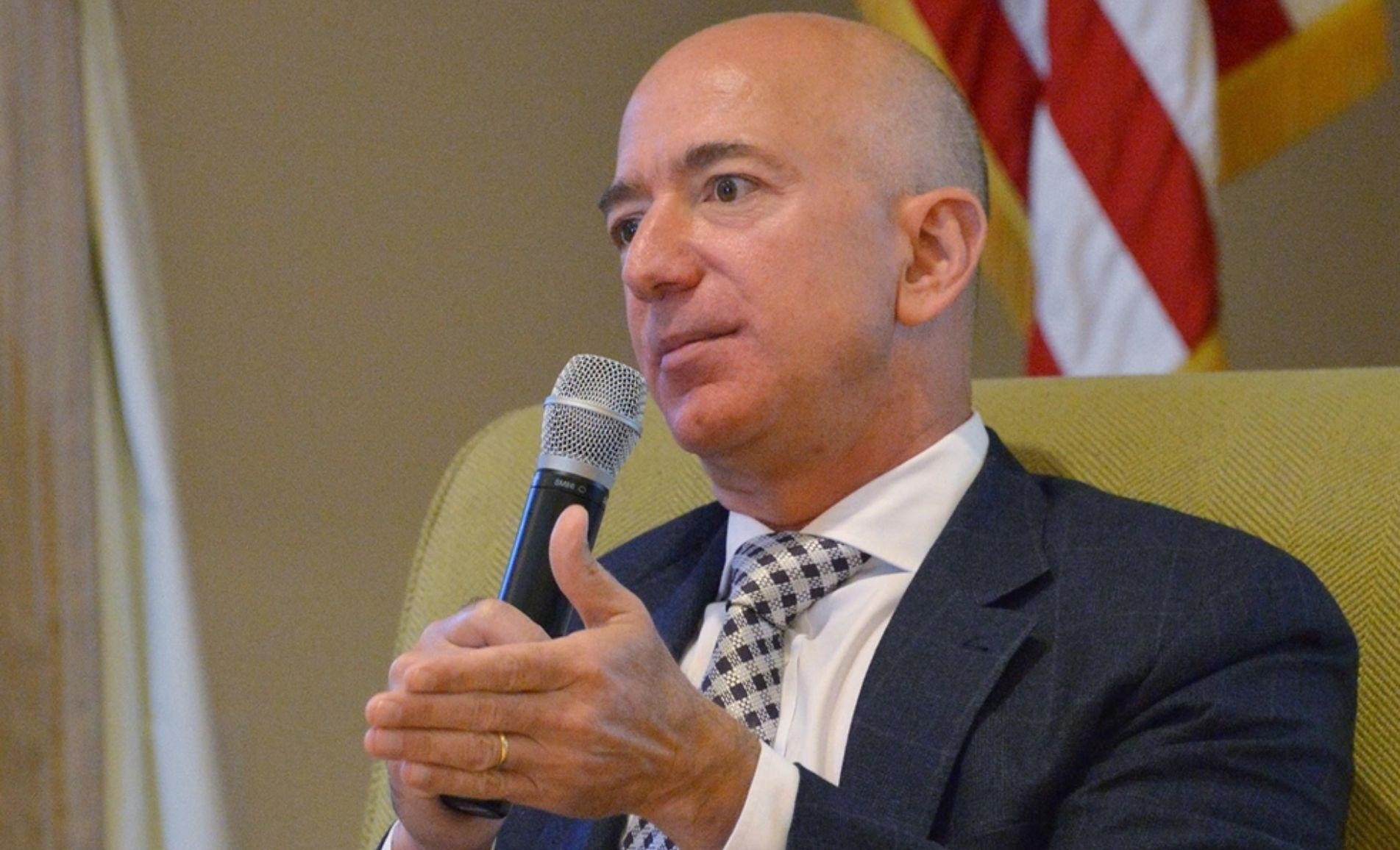 Jeff Bezos, da Amazon, está interessado em comprar uma franquia da NBA; saiba qual