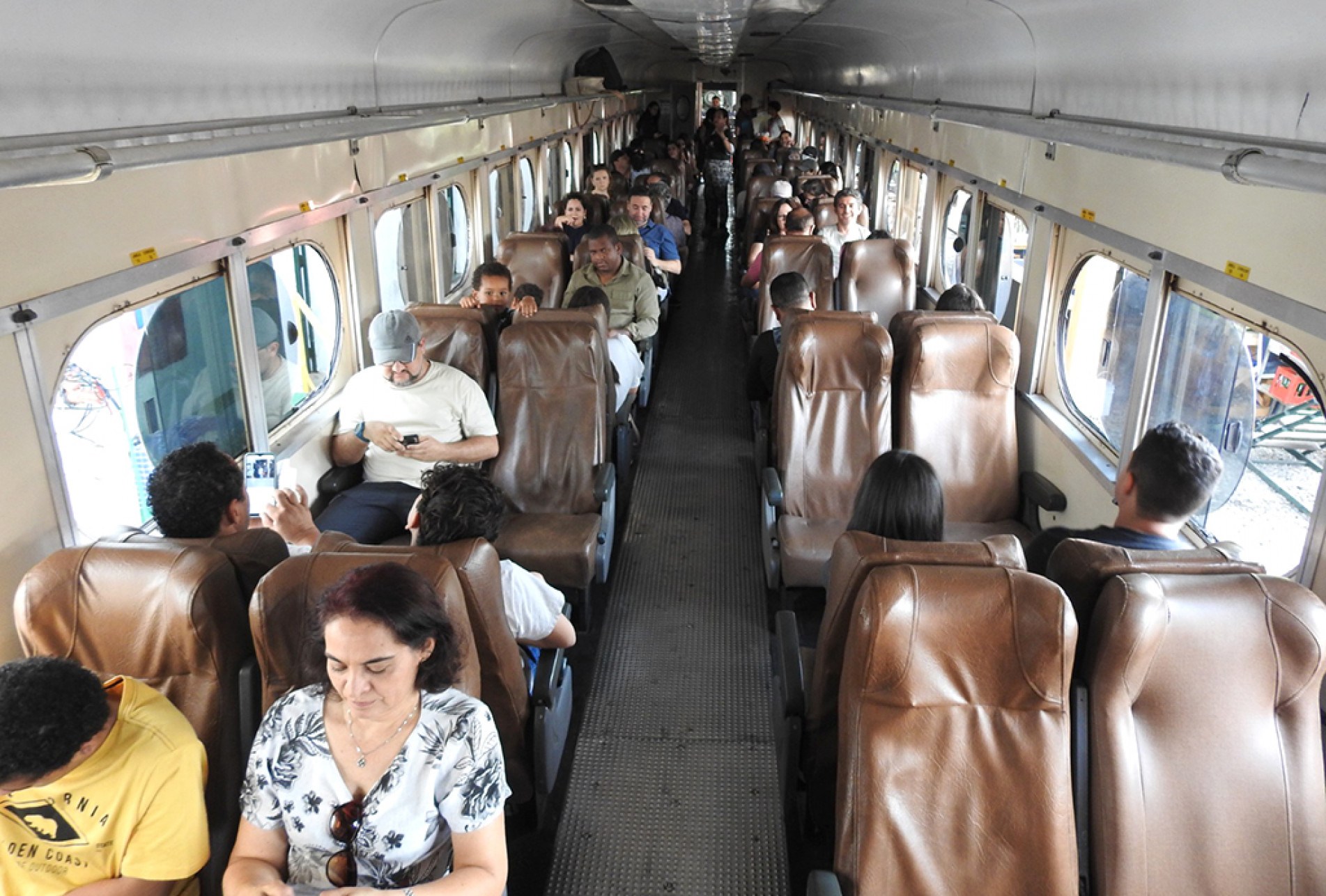 Passeio de trem da Sorocabana Movimento de Preservação Ferroviária é uma das atrações
