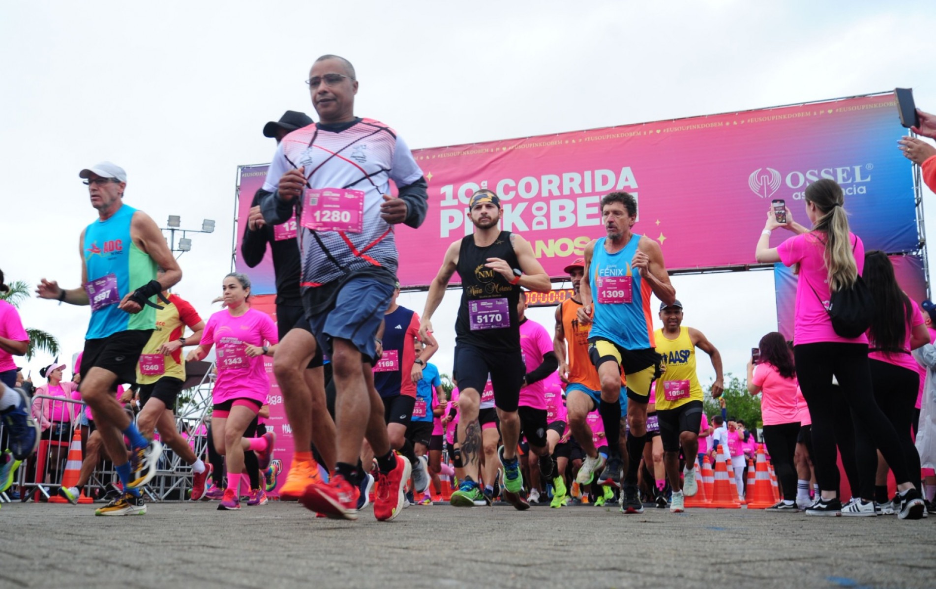 A Corrida Pink do Bem Ossel Assistência faz parte do calendário do Outubro Rosa