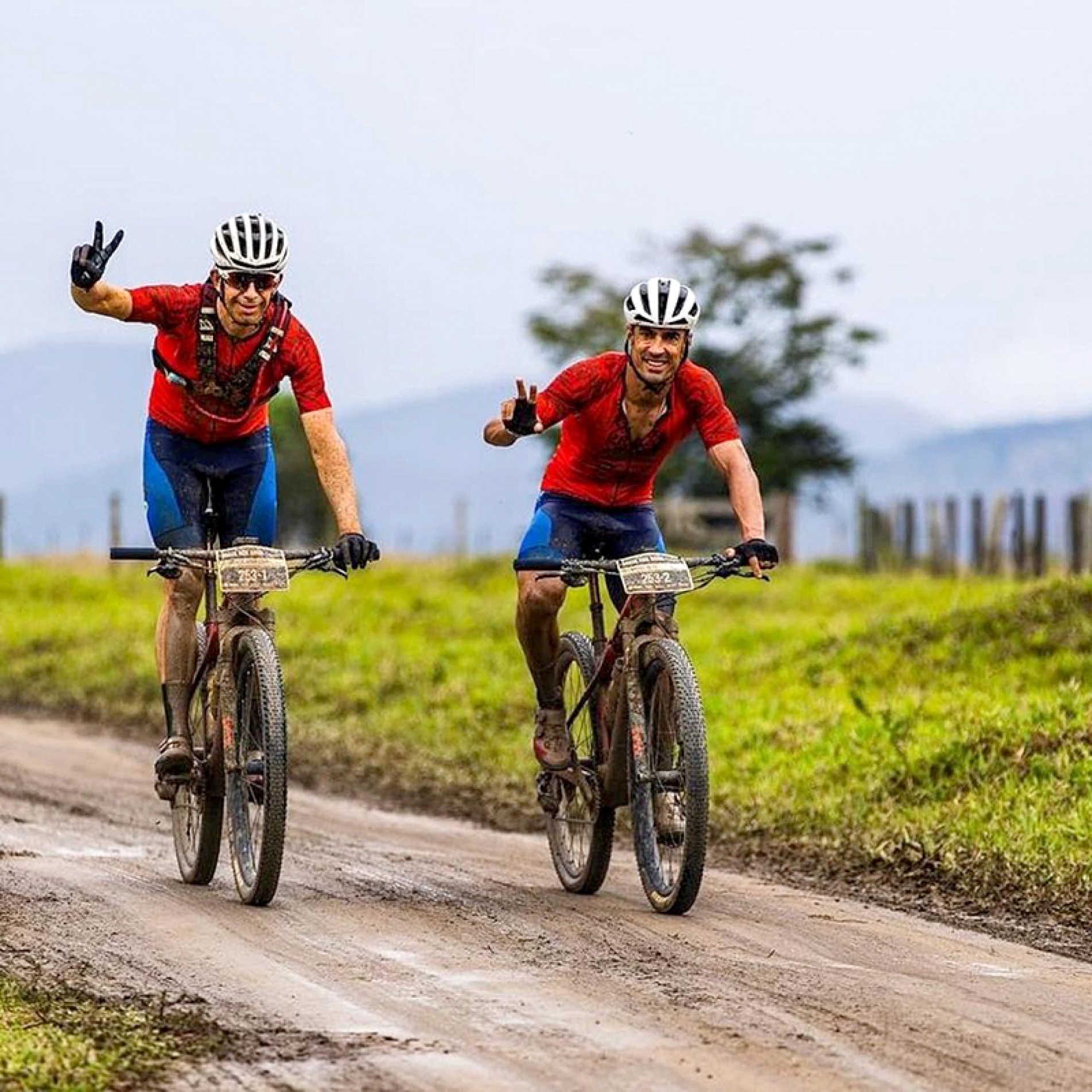 Márcio e Miguel: dupla se coloca entre os principais nomes do mountain bike no mundo