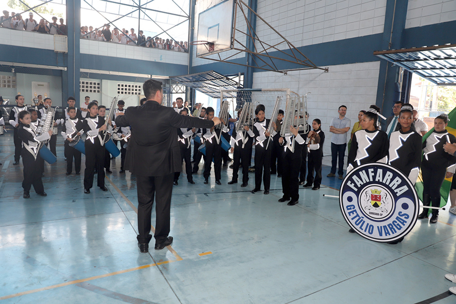 Com 70 integrantes, a banda é formada por alunos do 4º ao 9º anos do ensino fundamental, com idades entre 9 e 15 anos
