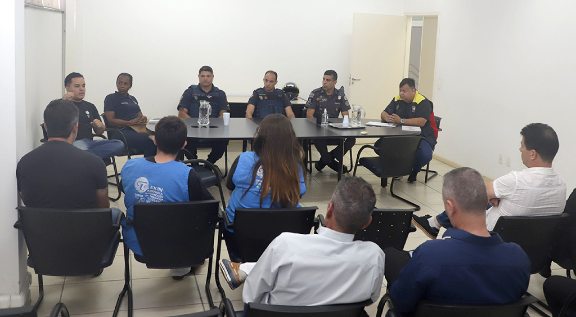 Reunião foi realizada ontem na sede do Sincomercio, com representantes da PM e GCM
