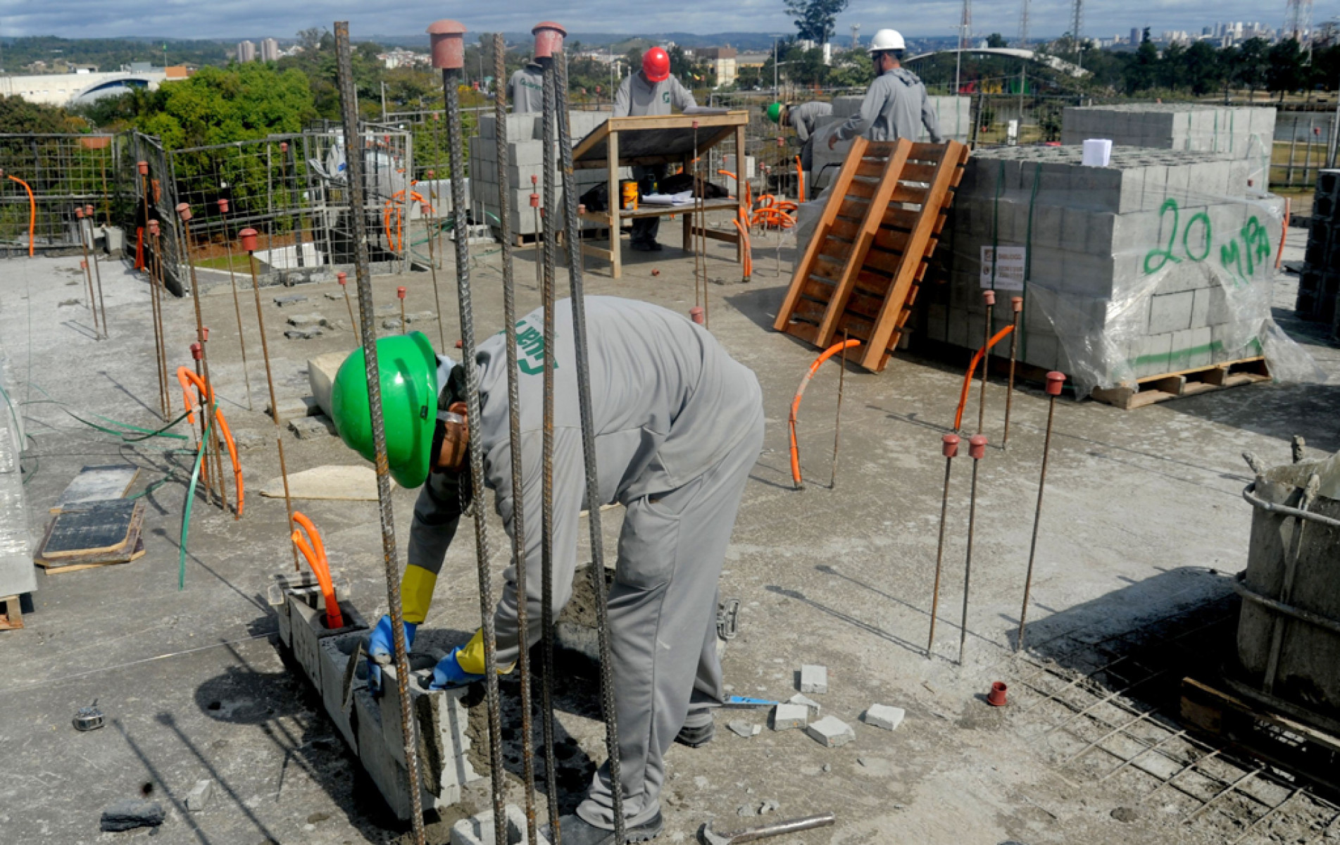 Brasil registra 103,9 milhões de trabalhadores ocupados