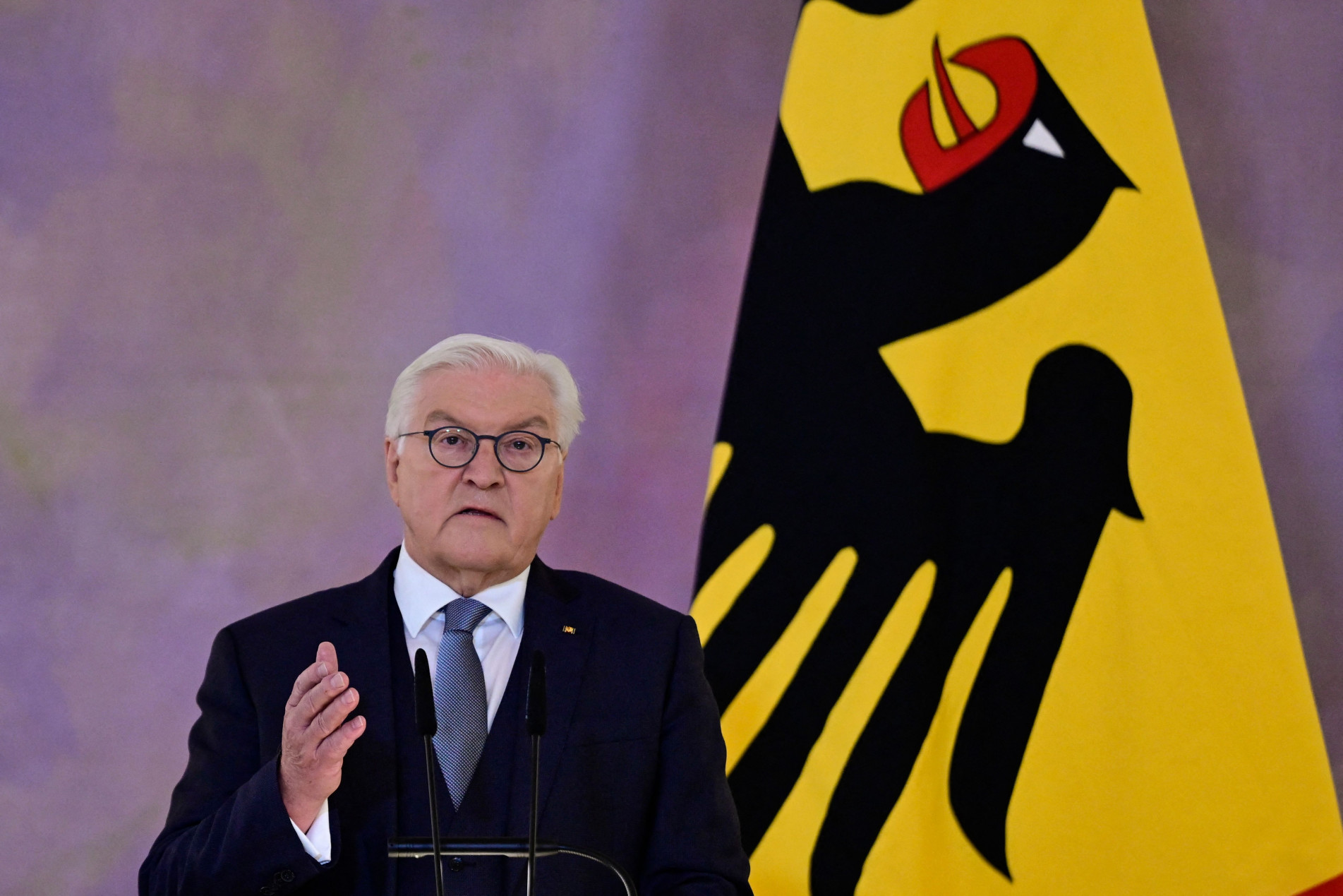  German President Frank-Walter Steinmeier delivers a speech on his decision to dissolve the parliament at Bellevue Palace in Berlin on December 27, 2024. German Chancellor Olaf Scholz lost a confidence vote spelling the effective end of his troubled government and putting Europe's biggest economy on the path to elections on February 23, 2025. (Photo by John MACDOUGALL / AFP)