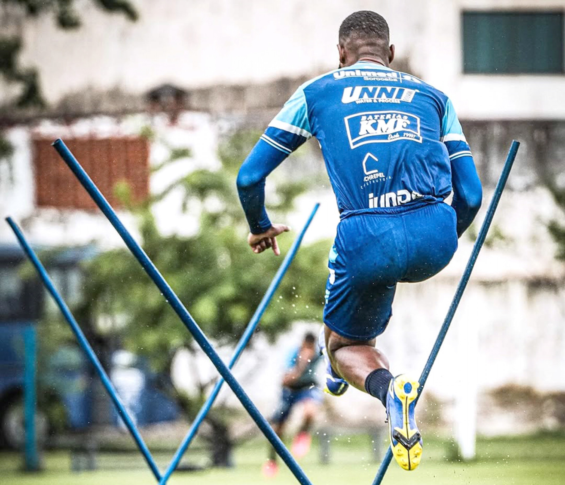 Jogadores empenhados nos trabalhos físicos, técnicos e táticos para representar bem a equipe na competição

