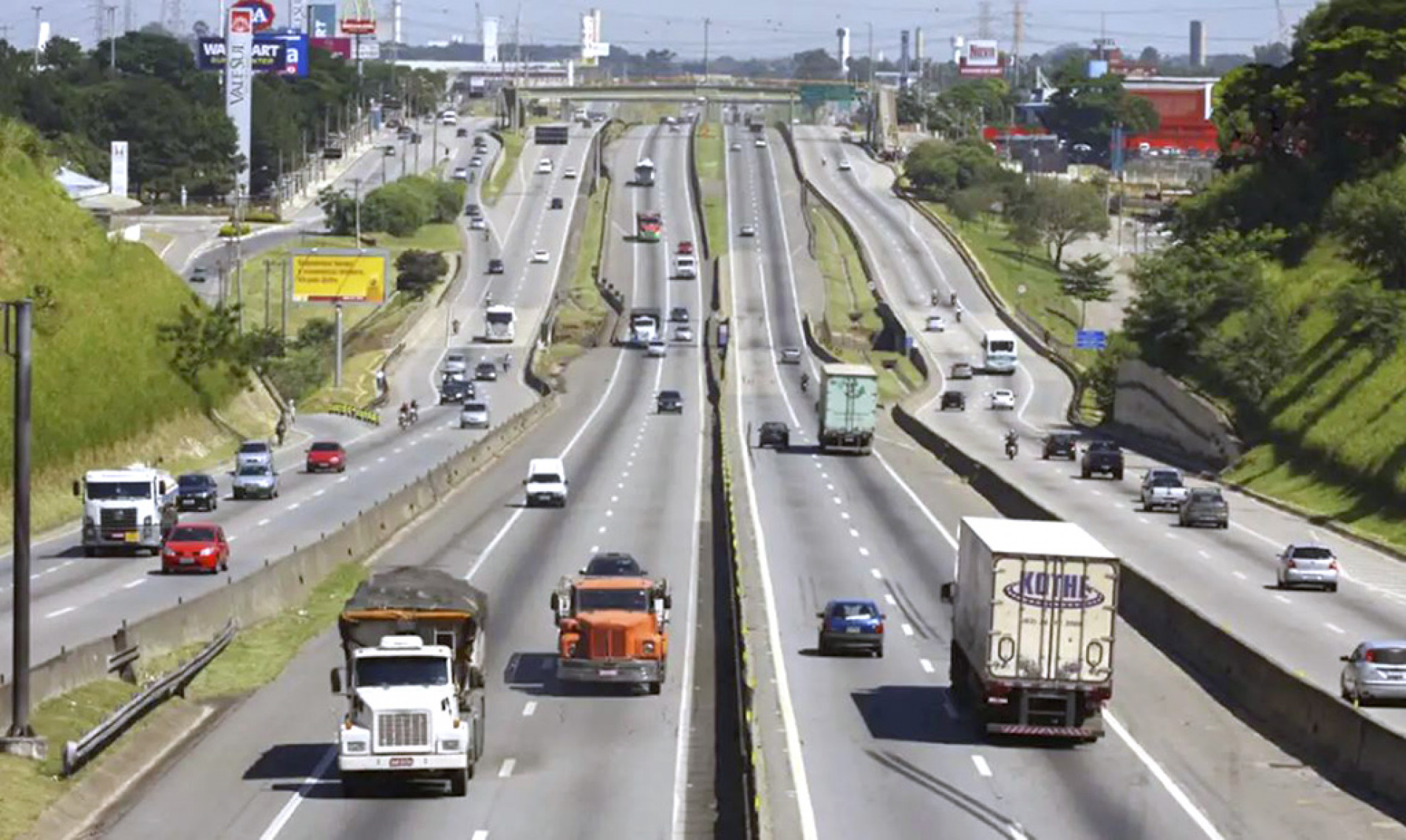 Rodovia liga as cidades de São Paulo e Rio de Janeiro 
